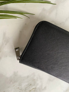 BLACK ZIP AROUND WALLET